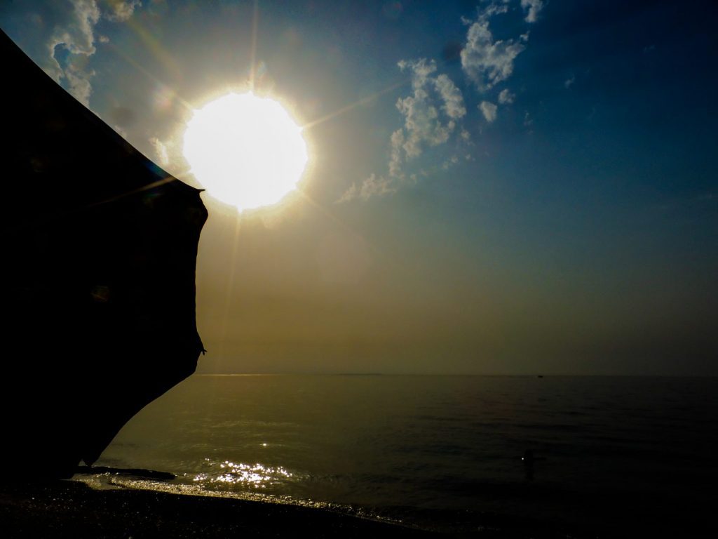 Καιρός: Ηλιοφάνεια και άνοδος της θερμοκρασίας σήμερα – Πότε αναμένεται νέο κύμα καύσωνα