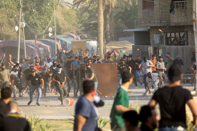 Κρίση στο Ιράκ: Νεκροί από σφαίρες 15 διαδηλωτές στην Πράσινη Ζώνη της Βαγδάτης