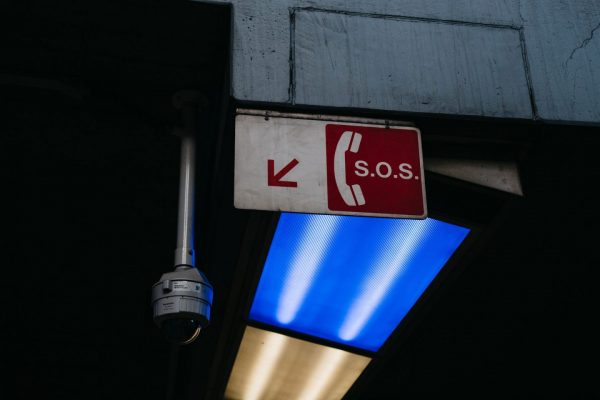 Τι σημαίνουν τα αρχικά SOS; Όλοι έχουμε κάτι άλλο στο μυαλό μας