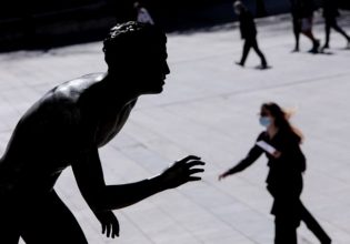 Κοροναϊός: Πώς εξελίσσεται η πανδημία – Σταθεροποίηση στα αστικά κέντρα, ραγδαία εξάπλωση σε νησιά και χωριά