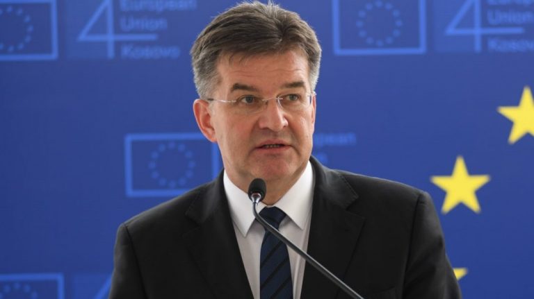 Λάιτσακ: Βούτσιτς και Κούρτι θα προτείνονταν για βραβείο Νόμπελ Ειρήνης εάν συμφωνούσαν