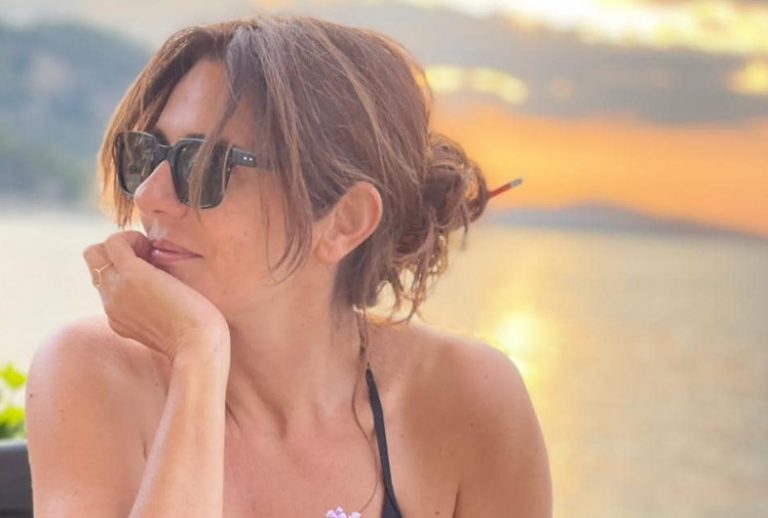 Μαρία Λεκάκη: Λαμπερή και γοητευτική σε βραδινή της έξοδο