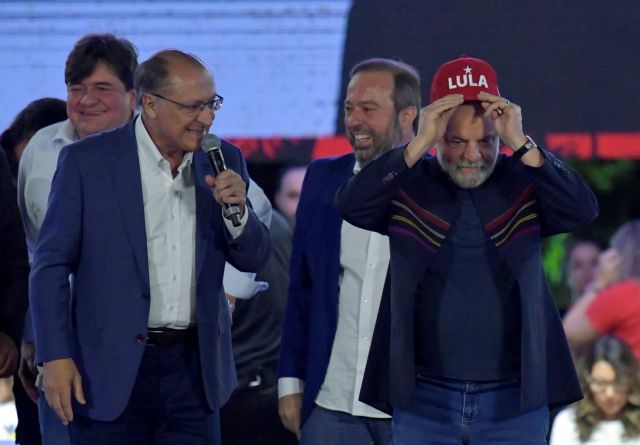 Βραζιλία: Νίκη Λούλα στις προεδρικές εκλογές δίνουν οι δημοσκοπήσεις