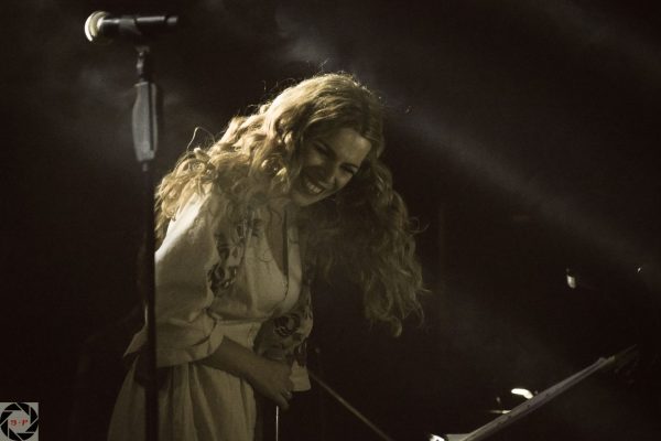 «Ανατολία», μια μουσικοθεατρική παράσταση με τους Mανώλη Μητσιά και Βιολέτα ‘Ικαρη