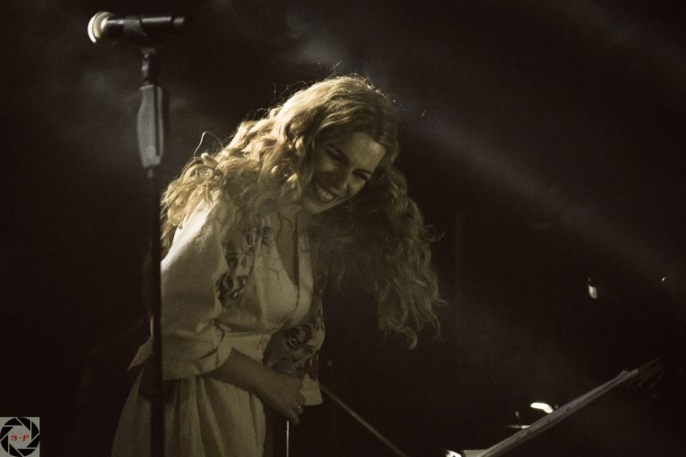 «Ανατολία», μια μουσικοθεατρική παράσταση με τους Mανώλη Μητσιά και Βιολέτα ‘Ικαρη