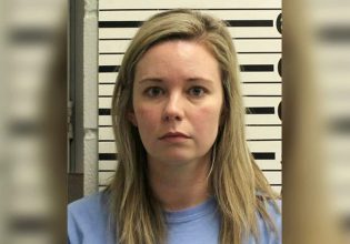 ΗΠΑ: Δασκάλα κακοποιούσε σεξουαλικά 13χρονο μαθητή μέσα στην τάξη – Πώς αποκαλύφθηκε