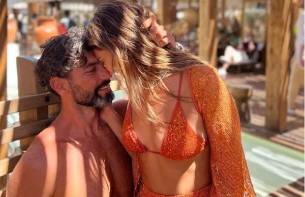 Ασυγκράτητος ο Σπύρος Μαρτίκας: «Εξουσιάζεις το κορμί, δίνεις απόλαυση, πάθος, έρωτα…»