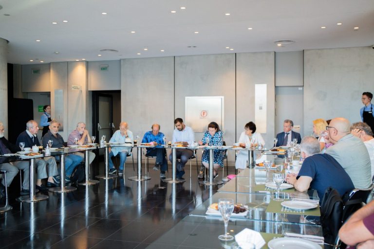 Συνάντηση Μενδώνη και ΝΔ με εκπροσώπους καλλιτεχνών