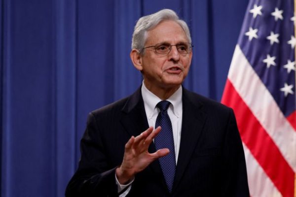 ΗΠΑ: Το υπουργείο Δικαιοσύνης επιβεβαιώνει την έρευνα του FBI στην κατοικία του Τραμπ