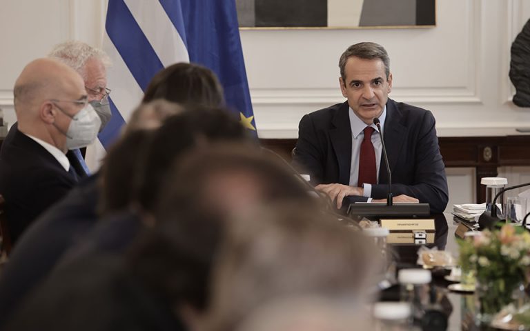 Υπουργικό με σούβλα και ζιβανία