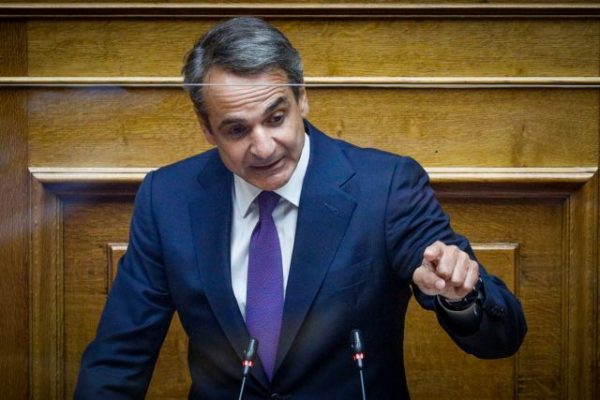 Μητσοτάκης προς Τσίπρα: Καταθέστε πρόταση μομφής αλλιώς είστε θρασύδειλος πολιτικός