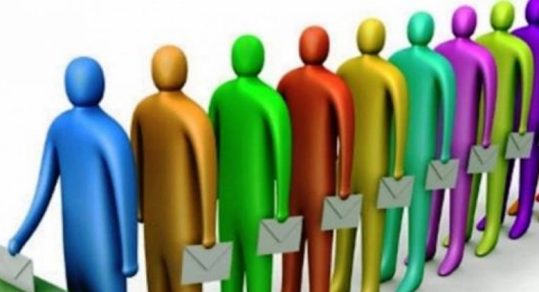 Τις κυβερνήσεις τις ανεβάζουν και τις κατεβάζουν οι λαοί και όχι οι αυτόκλητοι «σοφοί»