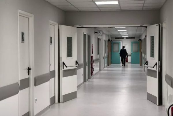 Πάτρα: Αποσωληνώθηκε ο επιχειρηματίας που υπέστη ανακοπή σε γλέντι – Πώς σώθηκε