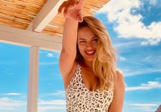 Ντόρα Μακρυγιάννη: Ποζάρει τοπλες και προκαλεί λιποθυμίες