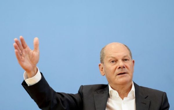 Γερμανία: Τεράστιο, ακριβές και στοχευμένο πακέτο ελαφρύνσεων υποσχέθηκε ο Σολτς