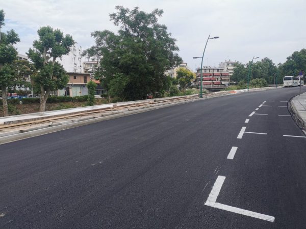 Τρίκαλα: Τα έσοδα των παρκόμετρων «γίνονται» δωρεάν κιλοβατόρες για τα ευάλωτα νοικοκυριά