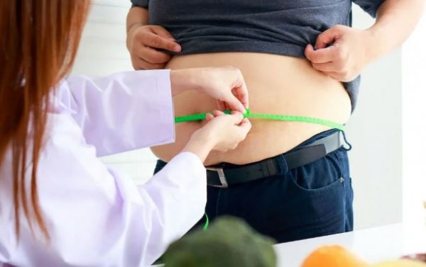 Έρευνα: Αυξημένος ο κίνδυνος παχυσαρκίας για τους εφήβους που δεν κοιμούνται τουλάχιστον οκτώ ώρες