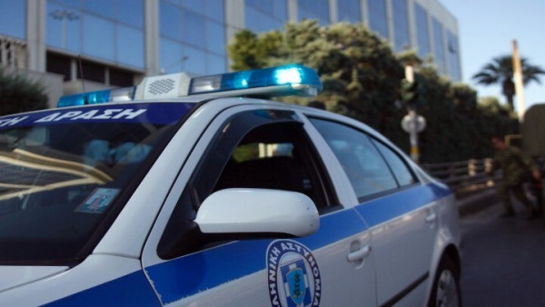 Ηλιούπολη: Συνελήφθησαν τρεις ανήλικοι που λήστεψαν τρία άτομα – Αναζητούνται επτά συνεργοί τους