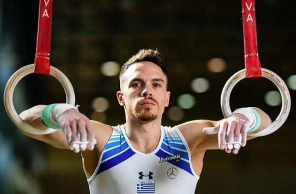 Απίθανο βίντεο: Οι κόρες του Πετρούνια του εύχονται καλή επιτυχία από την… τηλεόραση