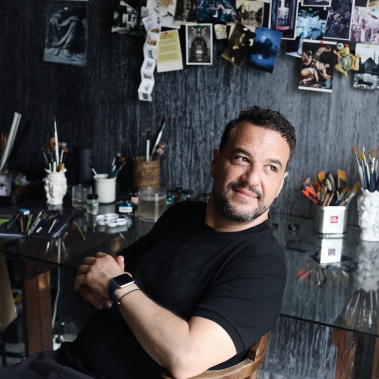 Ο Ανδρέας Γεωργιάδης μιλάει στο in για το δικό του καβαφικό σύμπαν