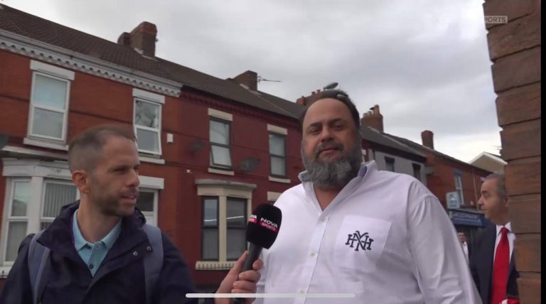 Στο Λίβερπουλ ο Βαγγέλης Μαρινάκης, είδε Εβερτον – Νότιγχαμ Φόρεστ – «Αξίζαμε τη νίκη, θα γράψουμε ιστορία»