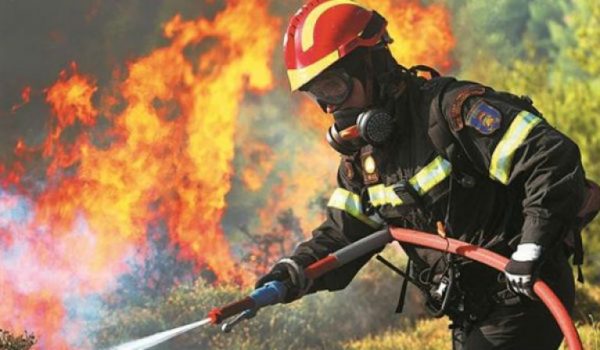 Πολύ υψηλός κίνδυνος πυρκαγιάς αύριο για τις περιφέρειες Ιόνιων Νήσων, Αχαΐας, Πελοποννήσου, Κρήτης και για τα Κύθηρα