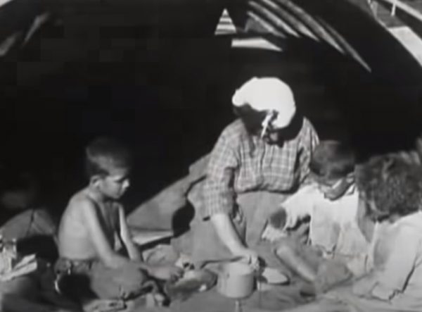 Μικρασιατική Καταστροφή: Σπάνιες εικόνες πριν και μετά την αρχή του τέλους του μικρασιατικού Ελληνισμού