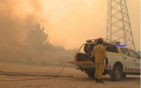 Πορτογαλία: Σε κατάσταση συναγερμού η χώρα – Στη μάχη με τις φλόγες τουλάχιστον 1.800 πυροσβέστες