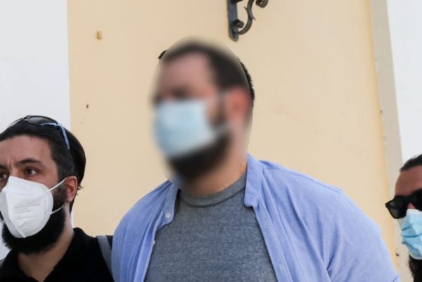 Προφυλακιστέος ο πρώην παίκτης reality για την εισβολή στο Εφετείο – Οδηγήθηκε στο ψυχιατρείο