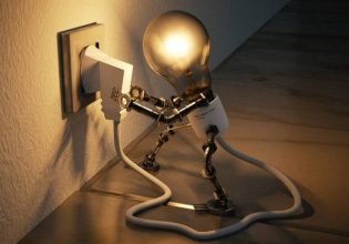 Σκρέκας: Δεν θα κοπεί το ρεύμα σε καταναλωτές που άλλαξαν πάροχο και έχουν οφειλές στον προηγούμενο