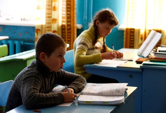 Ρωσία: Μάθημα στα σχολεία ο πόλεμος κατά της Ουκρανίας – Θα παρουσιάζεται ως «παράδειγμα αγάπης»