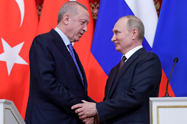 Ρωσικό δημοσίευμα: Η Τουρκία αντικατέστησε την Κίνα στην παράκαμψη των αντιρωσικών κυρώσεων