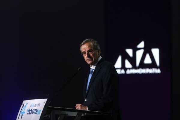 Σαμαράς για Ρόμπερτ Ουίλιαμς: Έφυγε ο εμπνευστής της “γαλάζιας γενιάς”