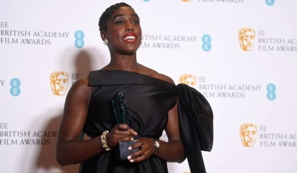 Σε πρωταγωνιστικό ρόλο η Λασάνα Λιντς στη νέα ταινία για τη ζωή του Μπομπ Μάρλεϊ