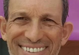 Άνδρας πίνει εδώ και 20 χρόνια τα ούρα του για πρωινό και αυτά έχει να πει