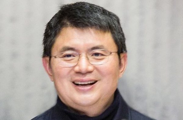 Κίνα: Ο μεγιστάνας Σιάο Τζιανχούα καταδικάσθηκε από κινεζικό δικαστήριο σε κάθειρξη 13 ετών για απάτη