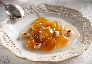 Γλυκό του κουταλιού σταφύλι στον φούρνο: Η εύκολη συνταγή που θα σε ενθουσιάσει