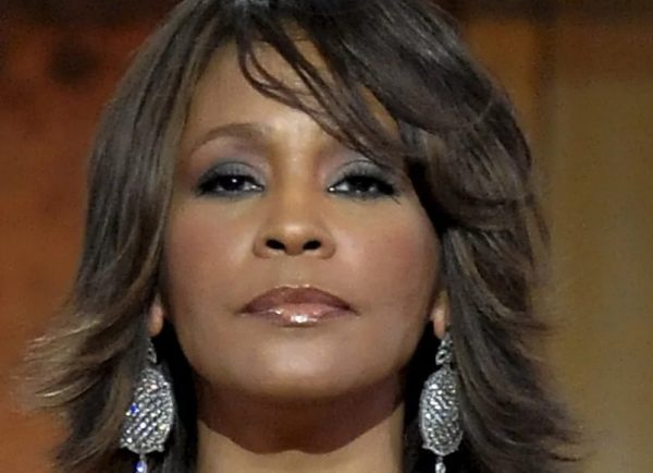 Πώς πέθανε η Γουίτνεϊ Χιούστον: 7 αποκαλυπτικές λεπτομέρειες στην έκθεση του ιατροδικαστή