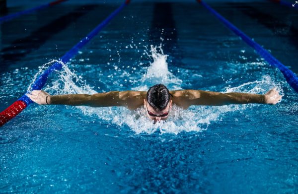 Κολύμβηση: Είναι το ιδανικό άθλημα για τους ασθενείς με άσθμα; – Τι απαντά η Πρόεδρος Ένωσης Πνευμονολόγων