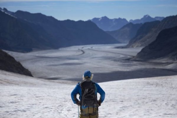 Ελβετία: Ο όγκος των παγετώνων μειώθηκε κατά 50% από το 1931