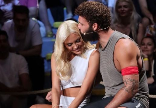 Στάθης Σχίζας: «Χτύπησε» τατουάζ όχι για την Παναγιώταρου αλλά για το… Survivor