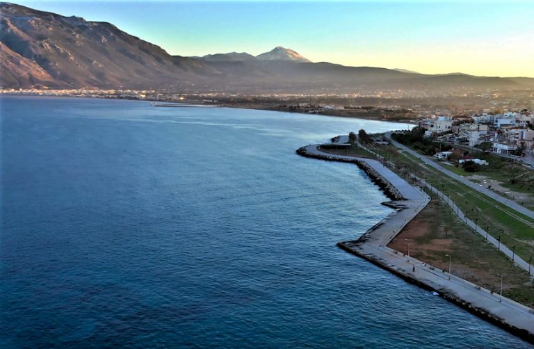 Αλλάζει τα δεδομένα ο παραλιακός πεζόδρομος που θα συνδέει την Κόρινθο με το Λουτράκι