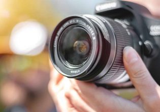 Η εκδίκηση του φωτογράφου: Έσβησε όλα τα πλάνα του γάμου… επειδή το ζευγάρι δεν τον άφησε να φάει