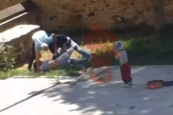 Τουρκία: Μαχαίρωσε την πρώην σύζυγό του μπροστά στο παιδί τους