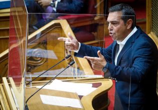 «Βολές» Τσίπρα σε Μητσοτάκη: Εσείς δώσατε εντολή να παρακολουθήσουν τον Ανδρουλάκη