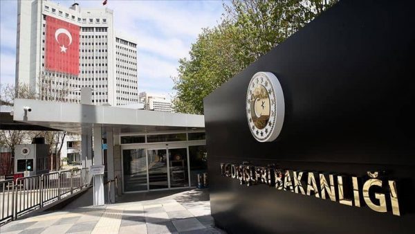 Τουρκία και ψευδοκράτος: Προκλητικές απαντήσεις στον Δένδια για την εισβολή στην Κύπρο