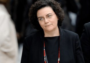 Νάντια Βαλαβάνη στο in: Η ΕΥΠ παρακολουθεί όλα τα πολιτικά πρόσωπα κεντρικού ενδιαφέροντος