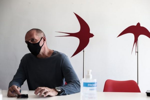 ΜέΡΑ25: Λύση στο πρόβλημα της στέγης οι περιορισμοί στο Airbnb και η σύσταση Οργανισμού Κοινωνικής Κατοικίας