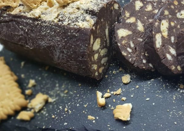 Νηστίσιμο μωσαϊκό ταψιού με 4 εύκολα υλικά