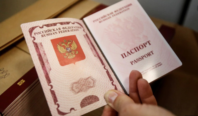 ΕΕ: Διχάζει η απαγόρευση χορήγησης βίζας σε ρώσους πολίτες - Γερμανικές επιφυλάξεις